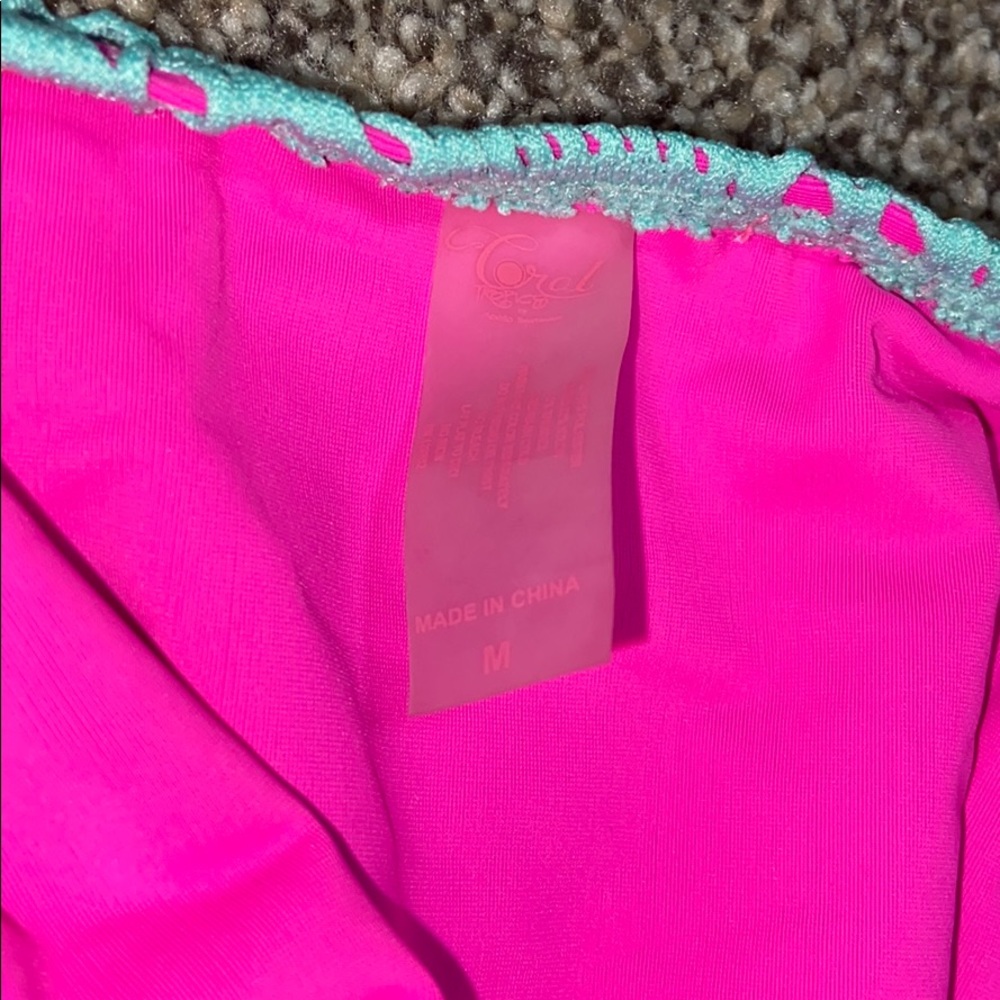 Swimsuit set - Picture 8 of 8